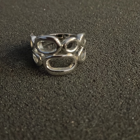 Ring - Picture 5 of 6